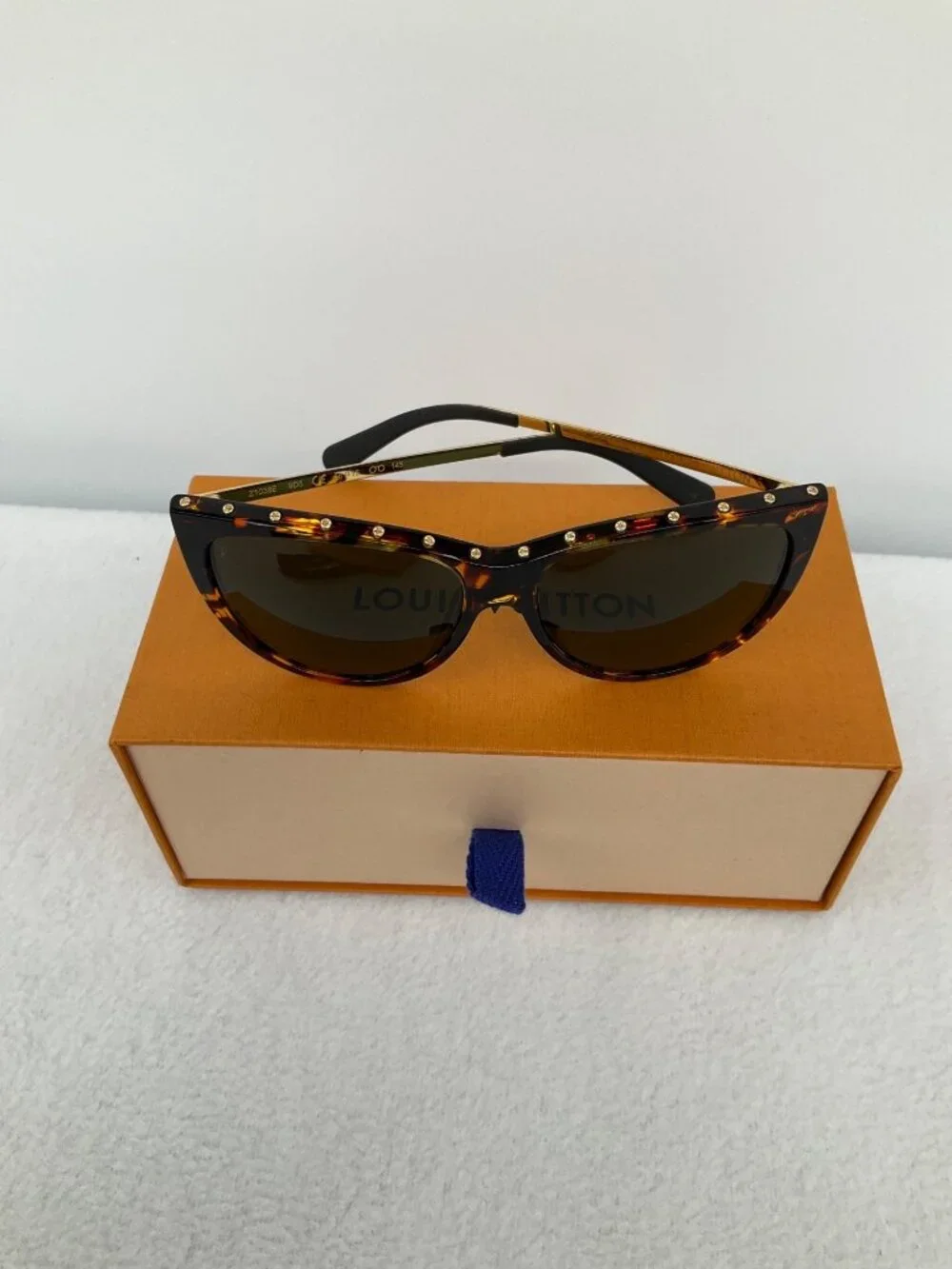Louis Vuitton La Boum Cat-Eye Sunglasses Z1038E Noir Black studded frame